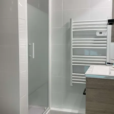 Apartmán T1 Neuf Climatise - - Fr-1-553-319